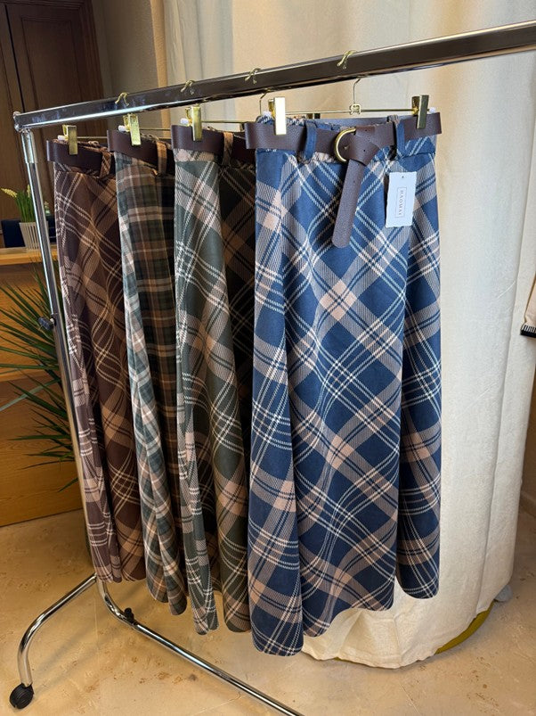 Falda de Cuadros con Cinturón